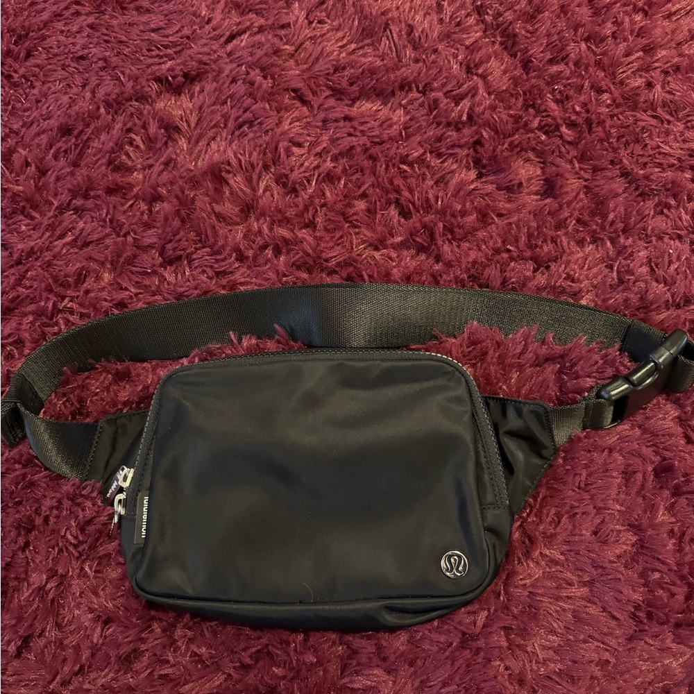 Black Lululemon Waist Bag